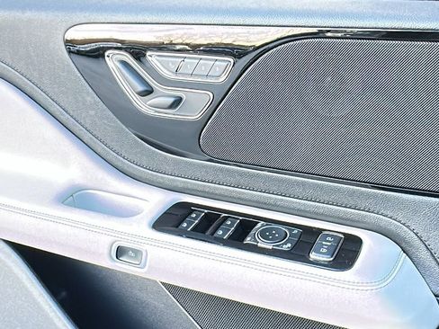 New 2026 Lincoln Aviator AWD image 27