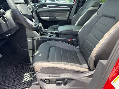 Used 2023 Volkswagen Atlas Cross Sport SEL Premium R-Line AWD/4WD image 10