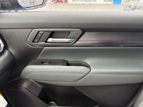 New 2026 GMC Terrain AT4 w/ LPO, Floor Liner Package AWD/4WD image 24