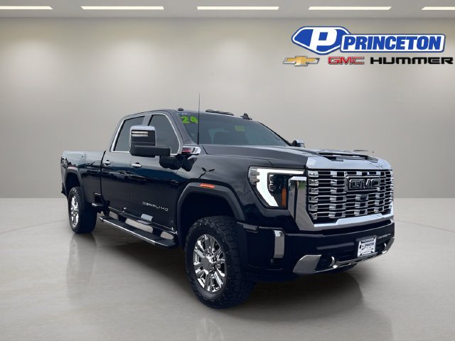 Used 2024 GMC Sierra 2500 Denali w/ Denali Reserve Package AWD/4WD image 1