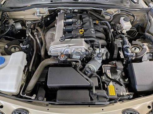 Used 2023 MAZDA MX-5 Miata Grand Touring RWD image 19