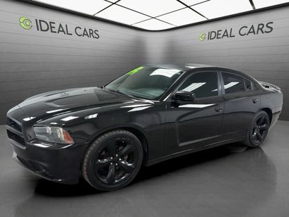 Used 2013 Dodge Charger SXT w/ Blacktop Pkg