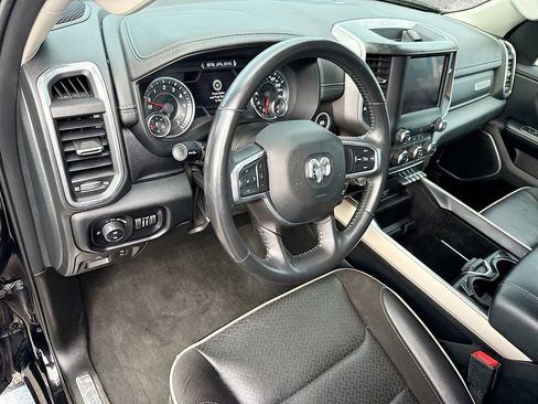 Used 2022 RAM 1500 Laramie AWD/4WD image 7