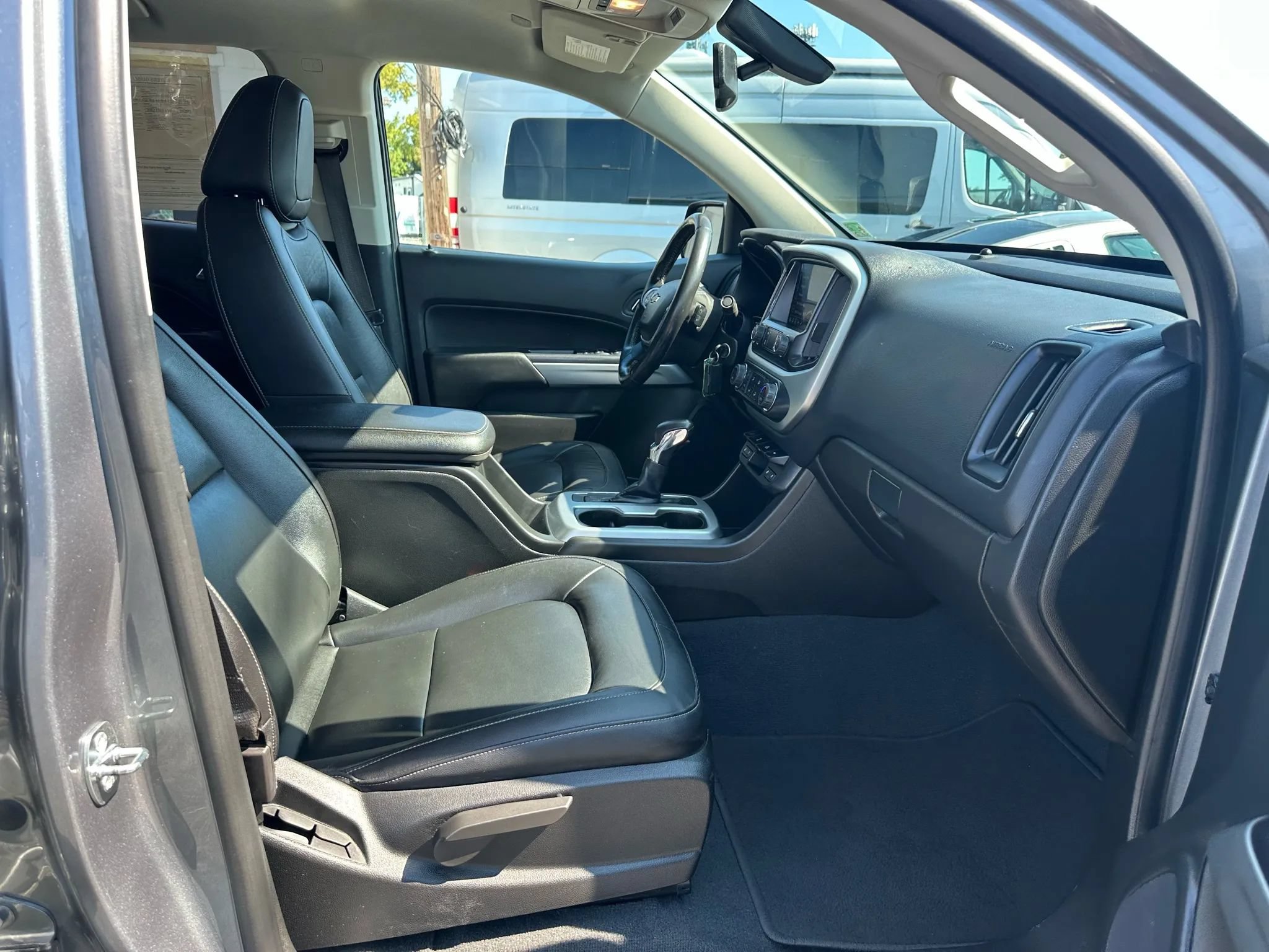 Used 2022 Chevrolet Colorado LT w/ Luxury Package AWD/4WD image 21