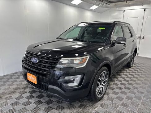 Used 2017 Ford Explorer Sport AWD/4WD image 3