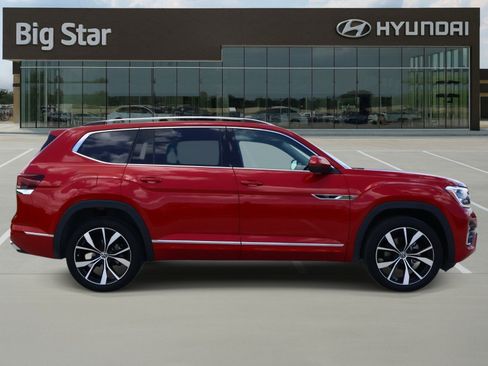 Used 2024 Volkswagen Atlas SEL Premium R-Line AWD/4WD image 5