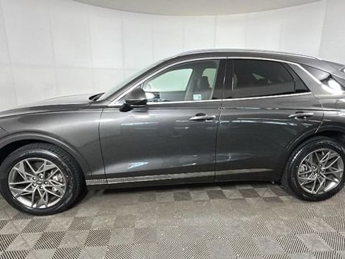 Used 2025 Genesis GV70 2.5T AWD/4WD image 6