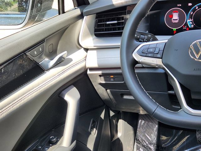 New 2026 Volkswagen Tiguan SE AWD/4WD image 26
