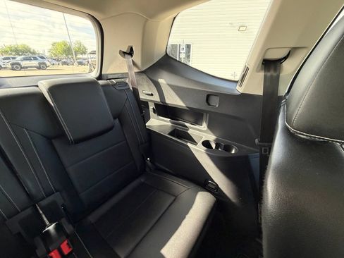 Used 2022 Volkswagen Atlas SEL R-Line AWD/4WD image 18