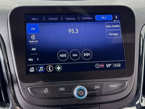 Used 2024 Chevrolet Equinox RS w/ RS Leather Package image 28