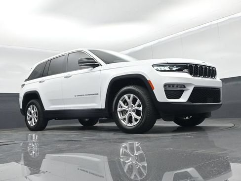 Used 2022 Jeep Grand Cherokee Limited AWD/4WD image 45