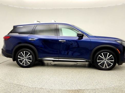 Used 2023 INFINITI QX60 Sensory w/ Vision Package AWD/4WD image 4
