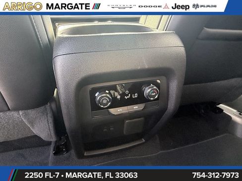 Used 2026 Chevrolet Traverse LT w/ Enhanced Driving Package FWD image 13