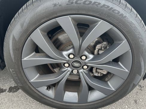 Used 2023 Land Rover Discovery Sport SE R-Dynamic image 15