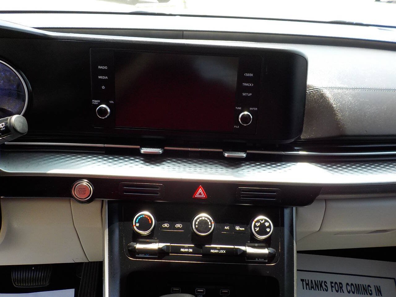 Used 2022 Kia Carnival LX FWD image 15