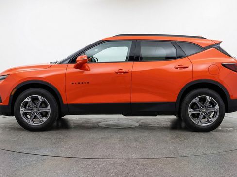 Used 2025 Chevrolet Blazer LT FWD image 5