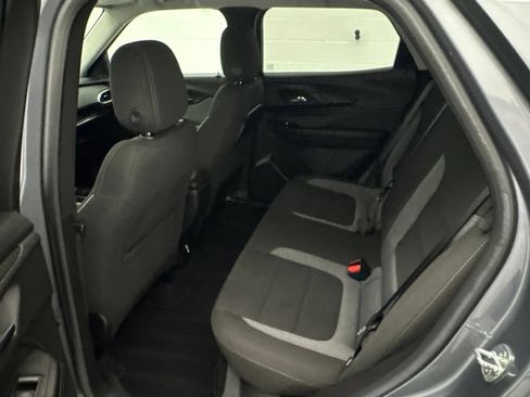 Used 2022 Chevrolet TrailBlazer LT w/ Convenience Package FWD image 35