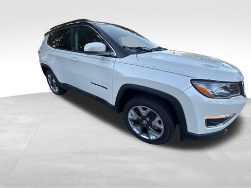 Used 2019 Jeep Compass Limited AWD/4WD image 9