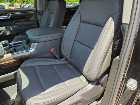 Used 2026 Chevrolet Silverado 1500 LT Trail Boss w/ LT Trail Boss Premium Package AWD/4WD image 22