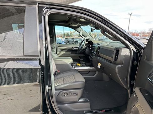 New 2026 Chevrolet Silverado 1500 ZR2 image 34