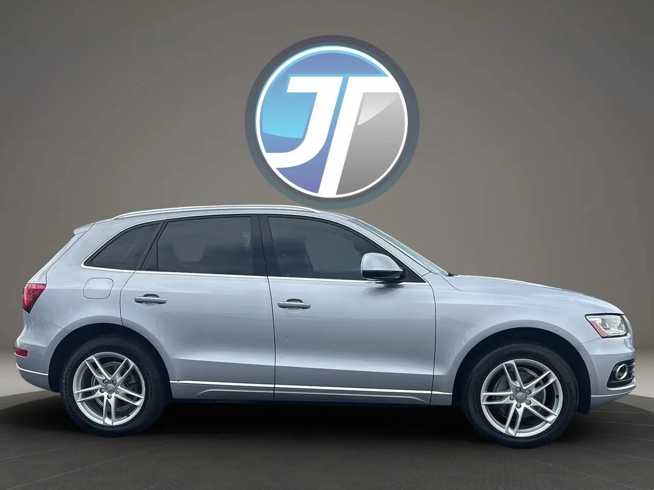 Used 2016 Audi Q5 2.0T Premium Plus w/ Technology Package AWD/4WD image 15
