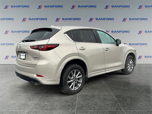 Used 2024 MAZDA CX-5 AWD 2.5 S w/ Select Package image 5