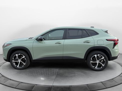 Used 2024 Chevrolet Trax RS FWD image 3