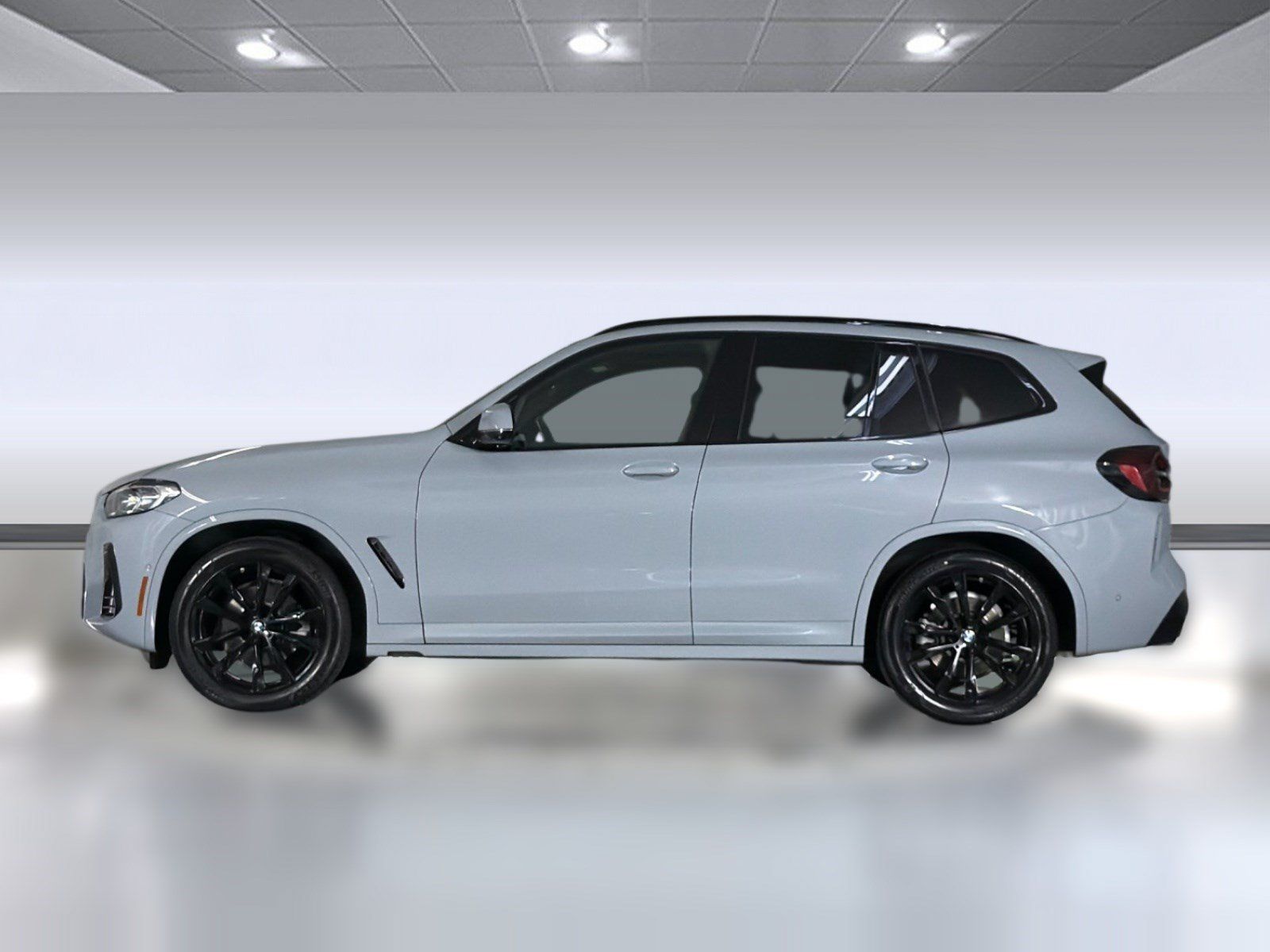 Used 2024 BMW X3 sDrive30i w/ M Sport Package RWD image 2