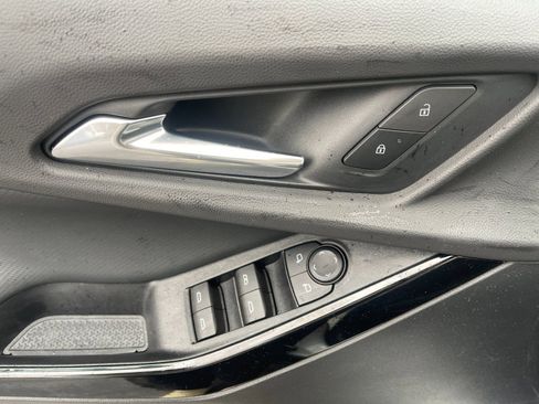 Used 2026 Chevrolet Equinox LT image 13