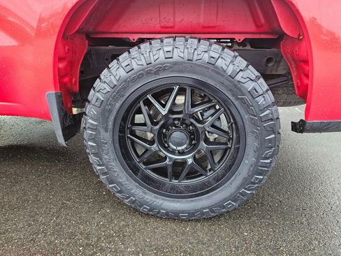 Used 2022 Chevrolet Silverado 1500 LT image 11