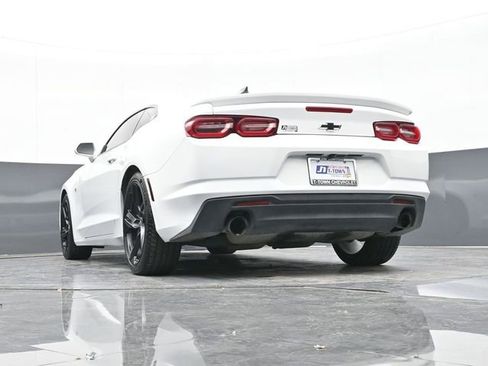 Used 2022 Chevrolet Camaro LT image 40