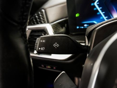 Used 2024 BMW X6 xDrive40i w/ Executive Package image 22