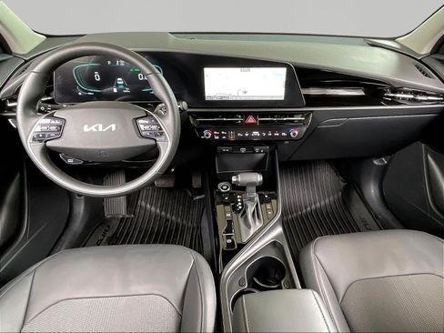 Used 2023 Kia Niro EX FWD image 7