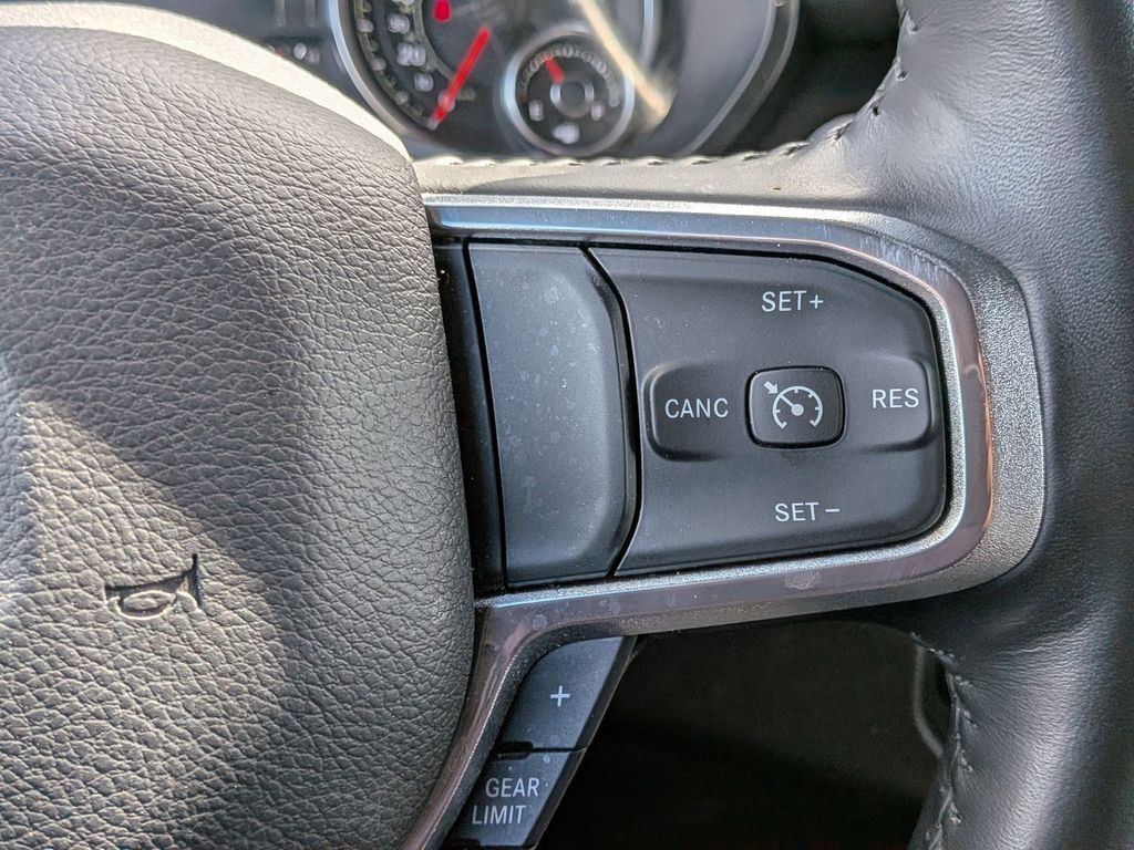Used 2023 RAM 1500 Laramie AWD/4WD image 14