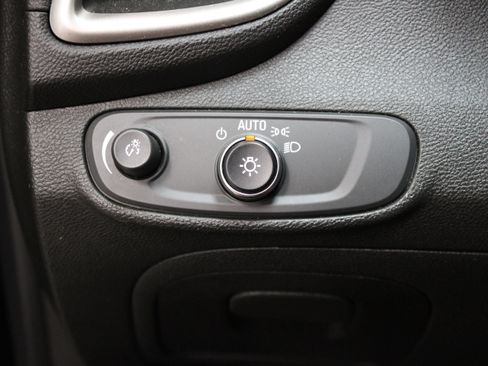 Used 2020 Chevrolet Trax LS FWD image 22