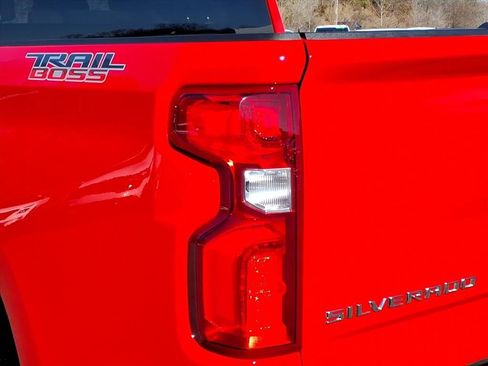 Used 2024 Chevrolet Silverado 1500 LT Trail Boss image 8