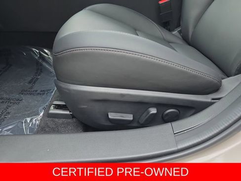Certified 2025 MAZDA MAZDA3 s FWD image 30