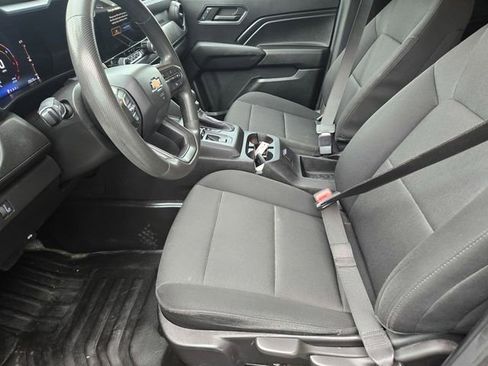Used 2023 Chevrolet Colorado W/T image 12