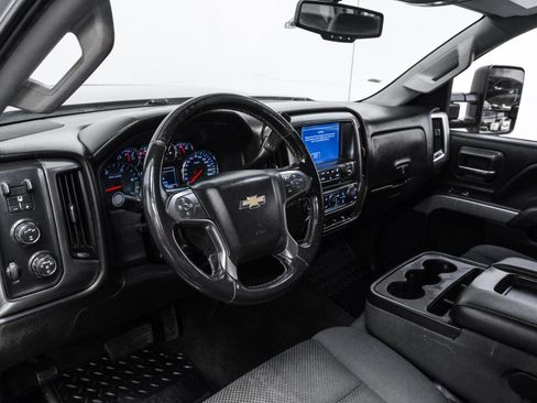 Used 2017 Chevrolet Silverado 2500 LT w/ LT Convenience Package image 3