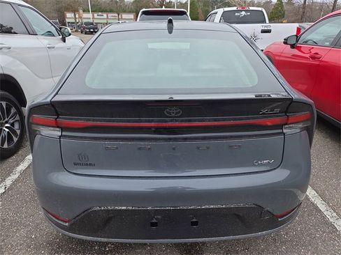 Used 2023 Toyota Prius XLE image 3
