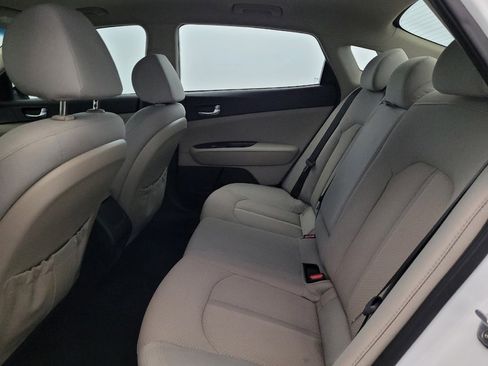 Used 2017 Kia Optima LX FWD image 18