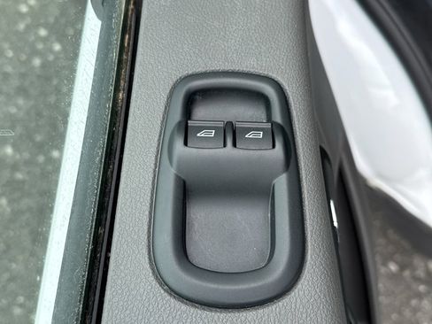 Used 2023 Ford Transit 350 XLT image 27