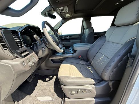 New 2026 Chevrolet Silverado 1500 ZR2 w/ LPO, Dark Essentials Package AWD/4WD image 9