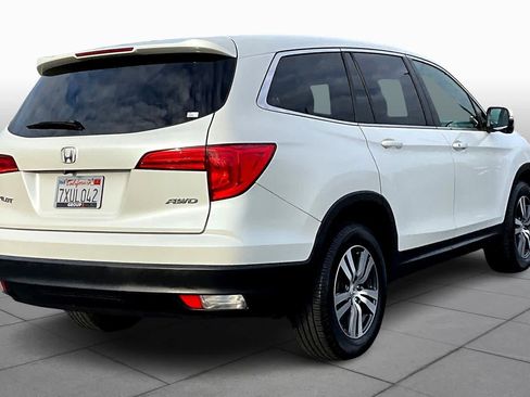 Used 2017 Honda Pilot EX image 12