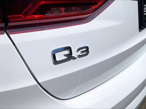 Used 2021 Audi Q3 2.0T Premium w/ Convenience Package AWD/4WD image 32
