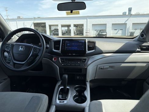 Used 2016 Honda Pilot EX image 18