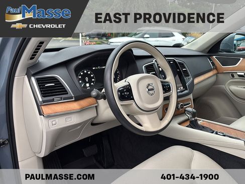 Used 2022 Volvo XC90 T6 Momentum w/ Climate Package AWD/4WD image 14