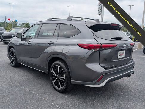 Used 2021 Toyota Highlander XSE image 6