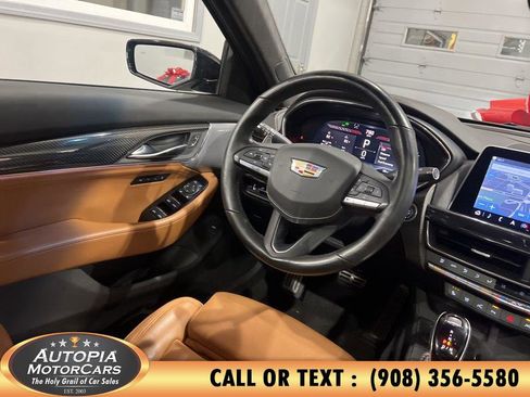 Used 2022 Cadillac CT5 V image 27