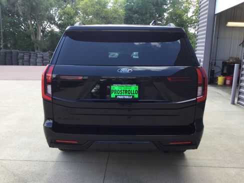 New 2026 Ford Expedition Platinum w/ Stealth Performance Package AWD/4WD image 4
